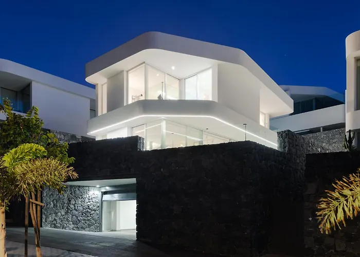 Deluxe 1&2 - Casangular By Upper فيلة *