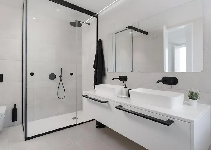 Deluxe 1&2 - Casangular By Upper فيلة أذيخي