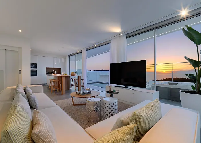 Deluxe 1&2 - Casangular By Upper 阿德耶