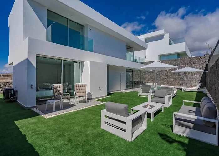 Deluxe 1&2 - Casangular By Upper *