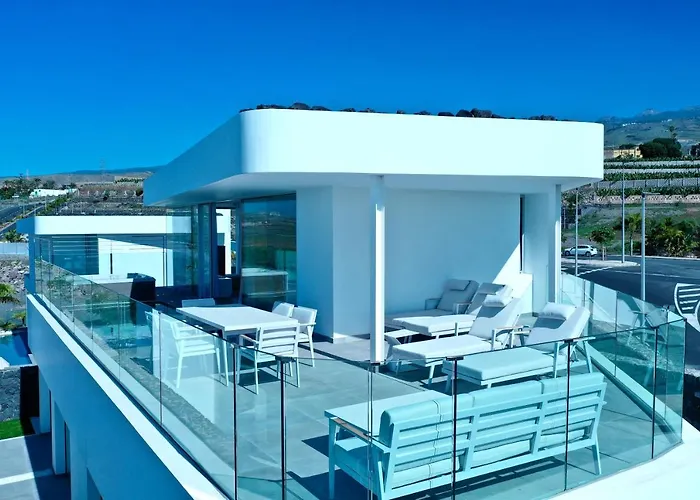 Deluxe 1&2 - Casangular By Upper